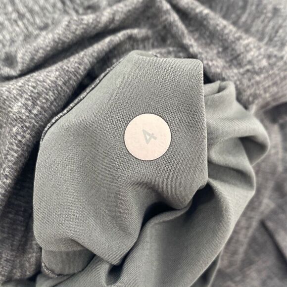 Lululemon 2.5” Spring Break Away Shorts Heathered Lux Multi Grey Size 4 - Picture 8 of 8